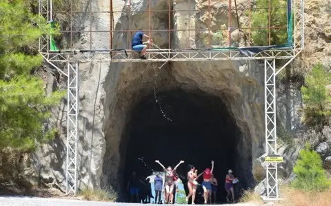 side green-canyon-dam