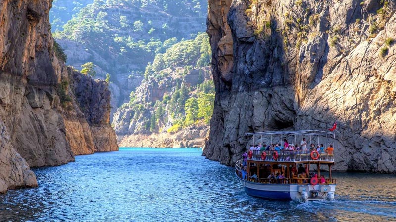 green canyon boat tour with lunch include