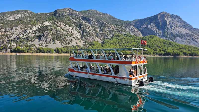 green canyon boat trip side